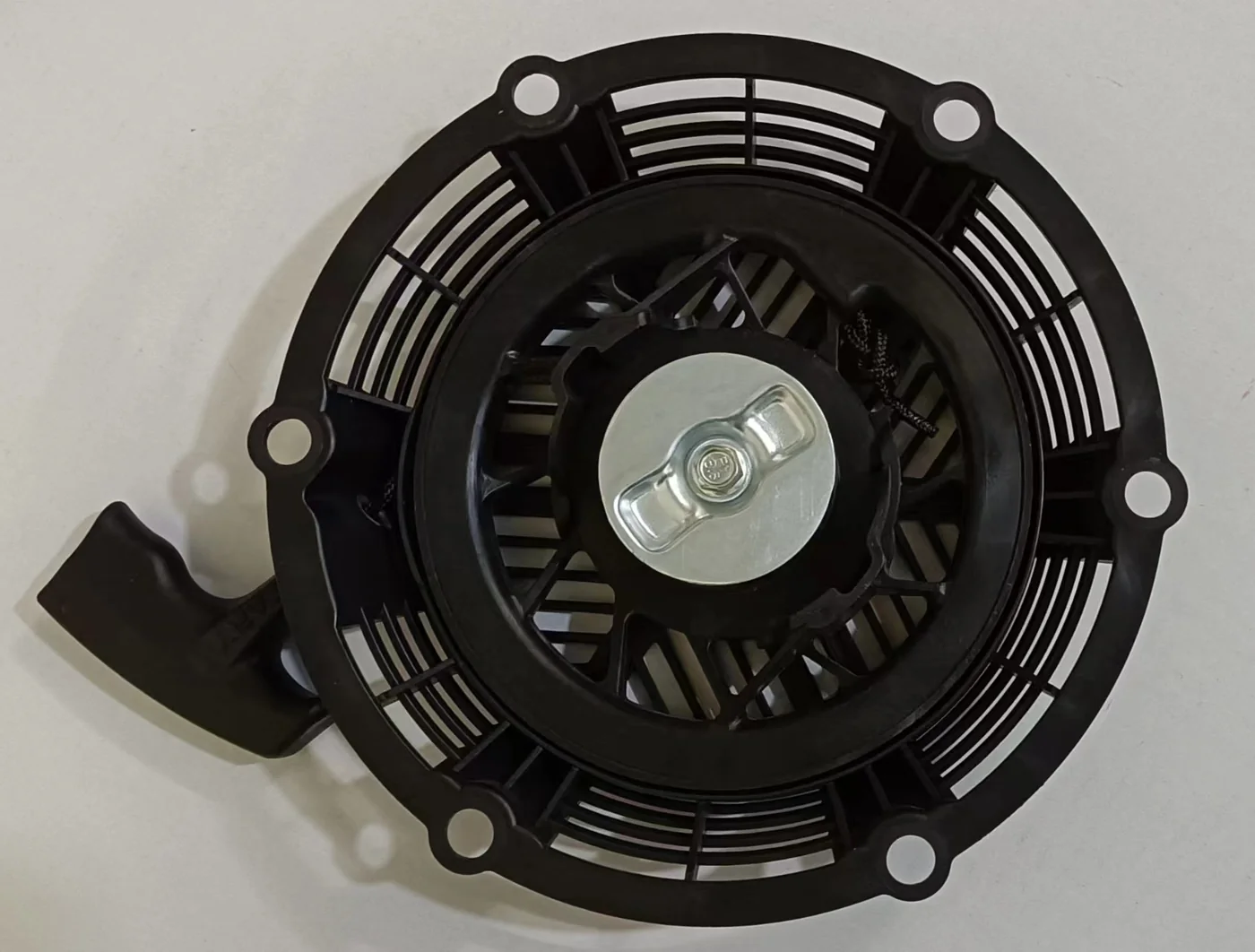 1p75-small-engine-recoil-starter-assembly-plastic-housing-main-back Recoil Starter Assembly Compatible with Lifan 188F GX390-Style Engines back view - SKR-050